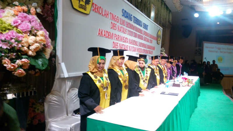 Wisuda STIENAS Banjarmasin