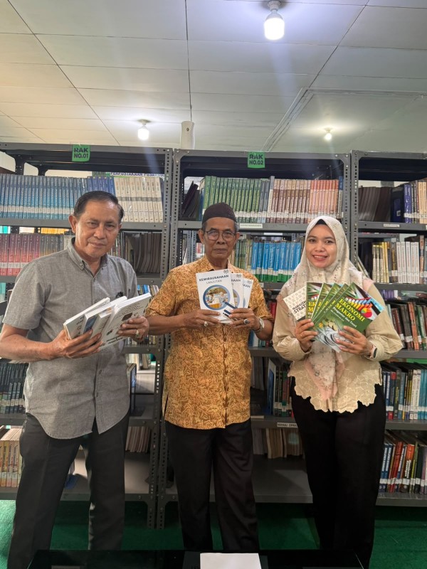 STIENAS Banjarmasin Tambah 16 Buku Referensi Akademik untuk Memperkaya Koleksi Perpustakaan